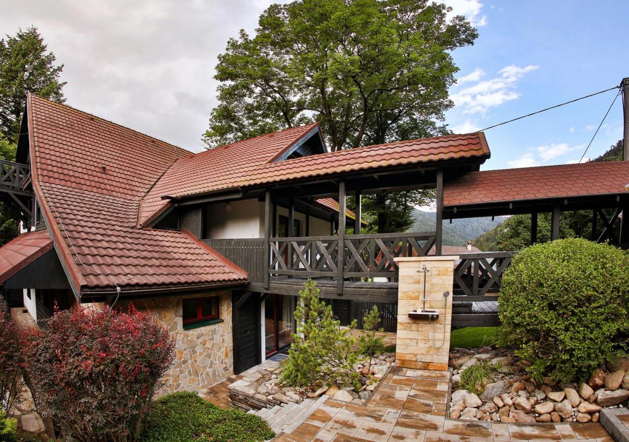 Penzion Maluzina Exterior photo